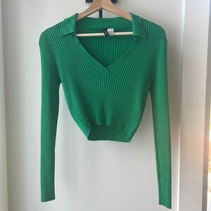 H&M divided green women’s ribbed cropped long sleeve shirt